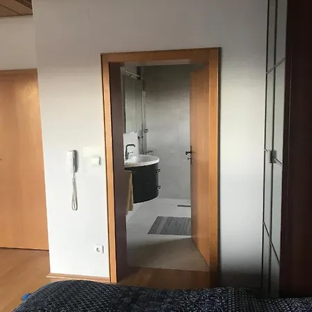 Fuer Pendler Und Monteure Oder Zum Erholen Appartement *