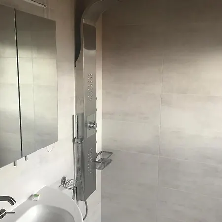 Fuer Pendler Und Monteure Oder Zum Erholen Apartament